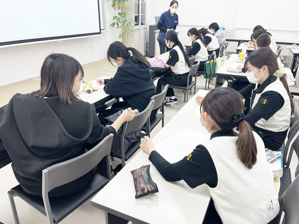 犬の骨格とカットのバランスを勉強！